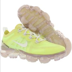 Women’s NIKE VAPORMAX 2019 size 7